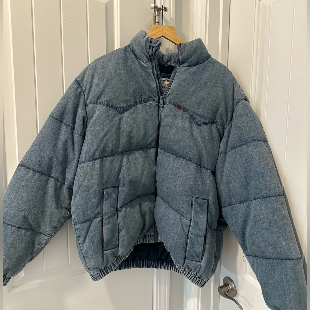 LEVI’S SUPER PUFFER JACKET